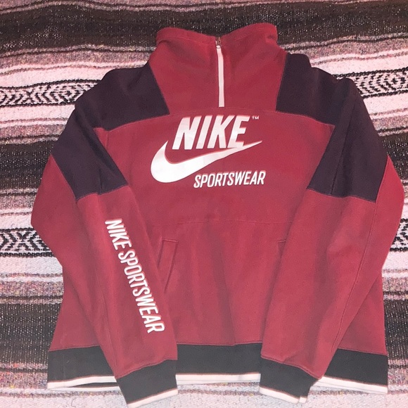 Nike Tops - Nike quarter zip